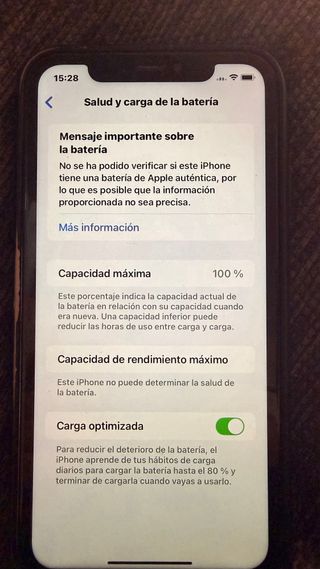 2 iPhones Apple Azules (iPhone 12 y XR)