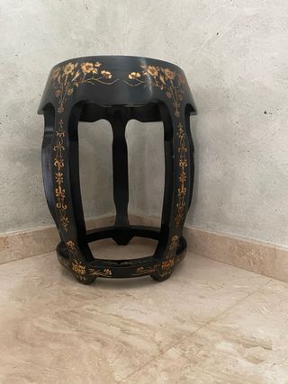 Taburete oriental Mesita negro y dorado