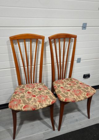 Pack 2 sillas altas de madera tapizadas