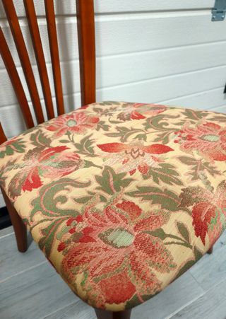 Pack 2 sillas altas de madera tapizadas