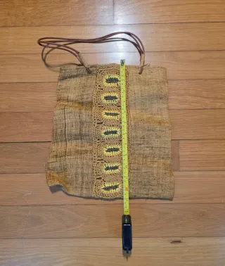 Bolso de mano tipo rafia