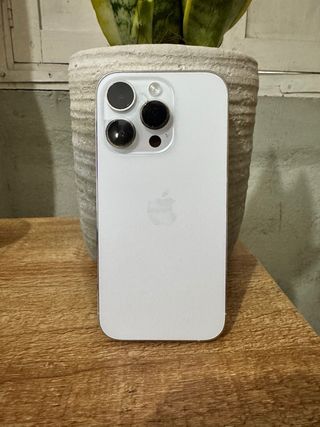 Iphone 14 pro 128gb Tiene caja y cargador original