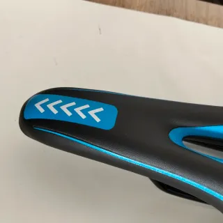 Sillín Bici Negro y Azul nuevo a estrenar