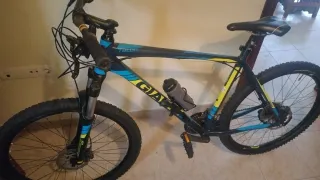 Bicicleta Giant Talon Montaña