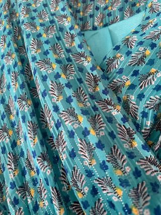 Vestido turquesa escote cruzado