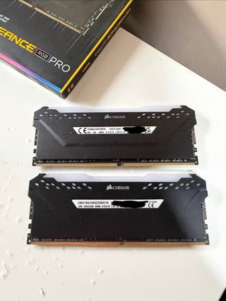 Corsair Vengeance RGB Pro 16GB (2x8GB) DDR4 3200MH