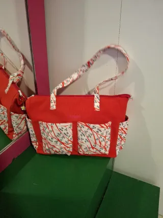 Bolso artesanal multiusos rojo con cremallera y bo