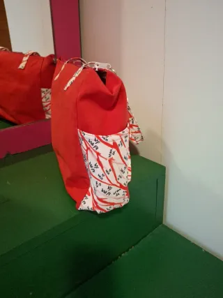 Bolso artesanal multiusos rojo con cremallera y bo