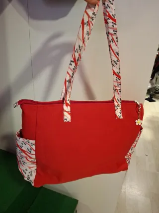 Bolso artesanal multiusos rojo con cremallera y bo