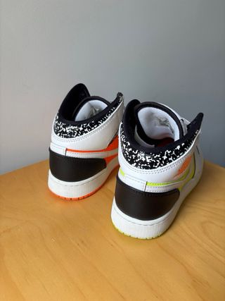 Nike Air Jordan 1 Mid Multicolor