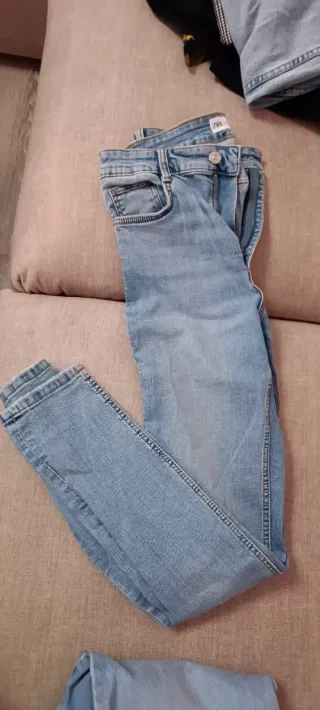 Pantalones vaqueros de pitillo Zara