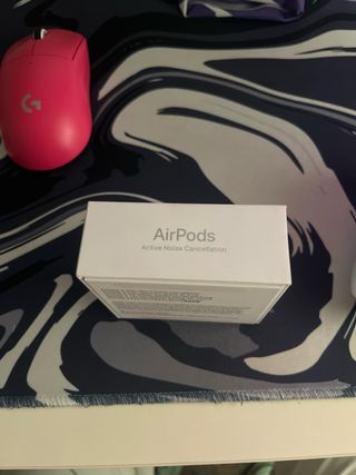 Caja AirPods 4 Cancelación Ruido