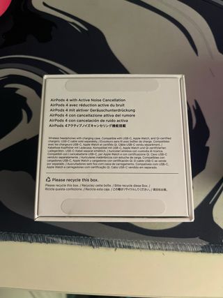 Caja AirPods 4 Cancelación Ruido