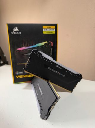 Corsair Vengeance RGB Pro DDR4 16GB (2x8GB) 3200MH