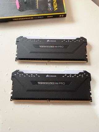 Corsair Vengeance RGB Pro DDR4 16GB (2x8GB) 3200MH