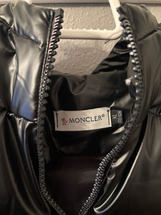 Chaleco Moncler Negro Sin Mangas