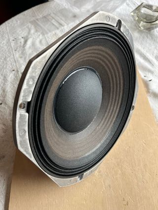 Altavoz JBL 2261H Profesional  400W RMS picos 800w