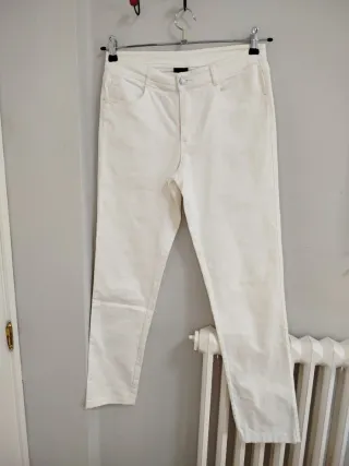 Pantalón recto blanco
