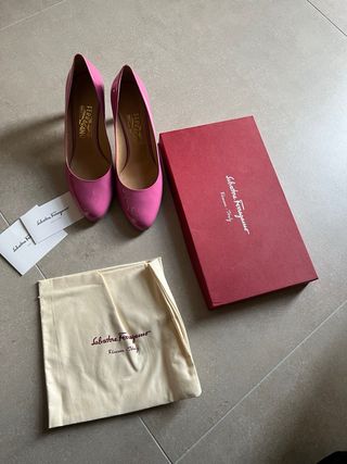 Scarpe con tacco rosa Salvatore Ferragamo