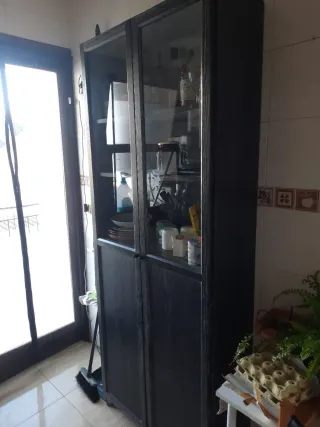 Mueble de cocina madera y cristal