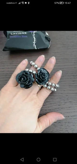 Set Avril Lavigne Forbidden Rose bracciale anelli