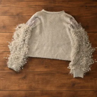 Maglioncino elegante maniche gioiello beige