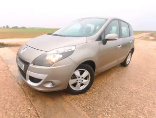 Renault Grand Scenic 2012