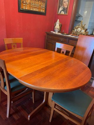 Mesa redonda madera + 4 sillas