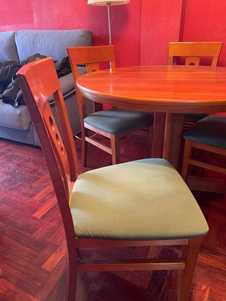 Mesa redonda madera + 4 sillas