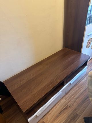 Mueble salón madera y cristal