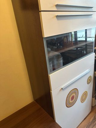 Mueble salón madera y cristal
