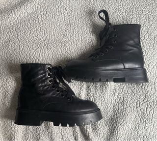 Botines negros piel cordones plataforma
