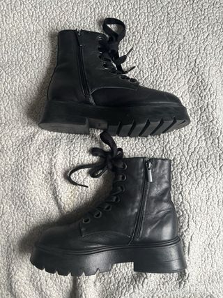 Botines negros piel cordones plataforma