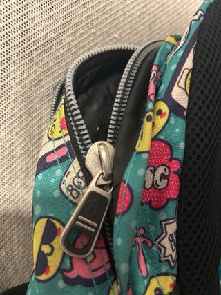 Mochila Totto con estampado de emojis