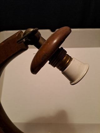 Rara lampada da tavolo in legno e ottone anni 50