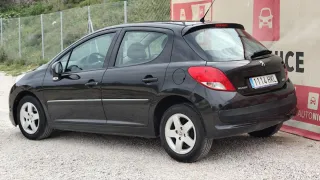 Peugeot 207 2012