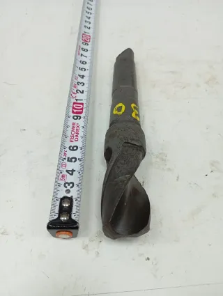 Broca 30mm de punta plana con mango conico