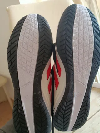 Zapatillas Adidas Blancas y Rojas