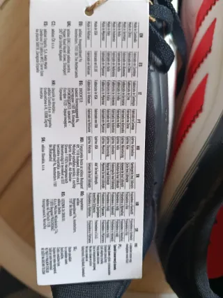 Zapatillas Adidas Blancas y Rojas