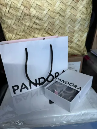 Pulsera Pandora con 3 charms