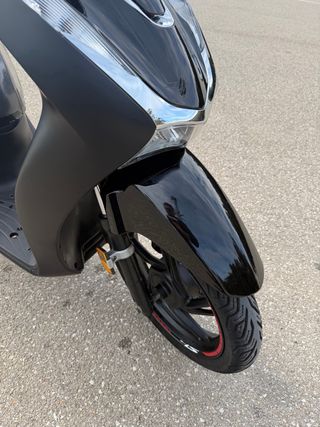 Honda SH 125cc Scooter Negra