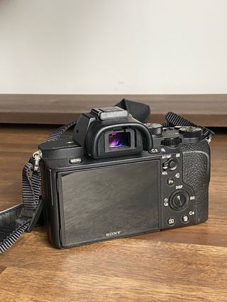 Sony A7 II Full Frame + 3 Lentes