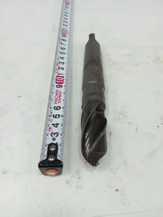 Broca 23,5 mm con mango conico morse 3