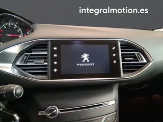 Peugeot 308 5p Allure 1.2 130 S&S