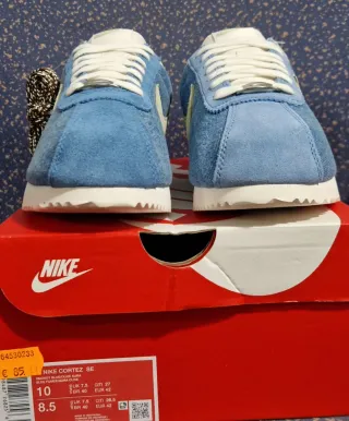 Zapatilla Deportiva Nike Cortez SE Denim Ahumado.