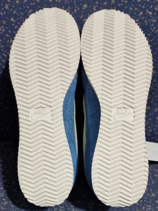 Zapatilla Deportiva Nike Cortez SE Denim Ahumado.