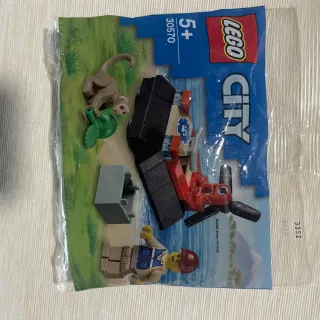 LEGO City 30570 - Set Minifigure e Veicolo
