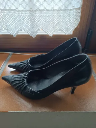 Zapatos de tacón negros
