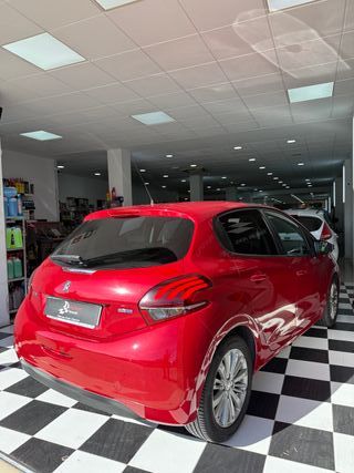 Peugeot 208 1.6 HDI 2016!!