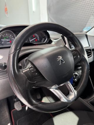 Peugeot 208 1.6 HDI 2016!!